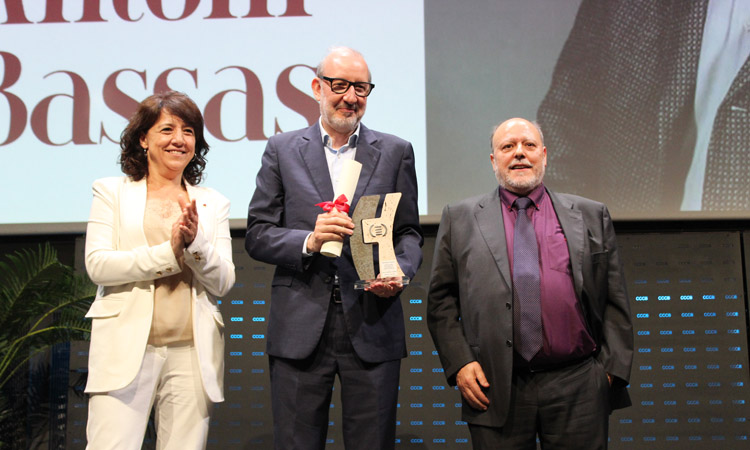 Antoni Bassas, Premi d’Honor de la Premsa Comarcal: “Davant del dubte, periodisme”
